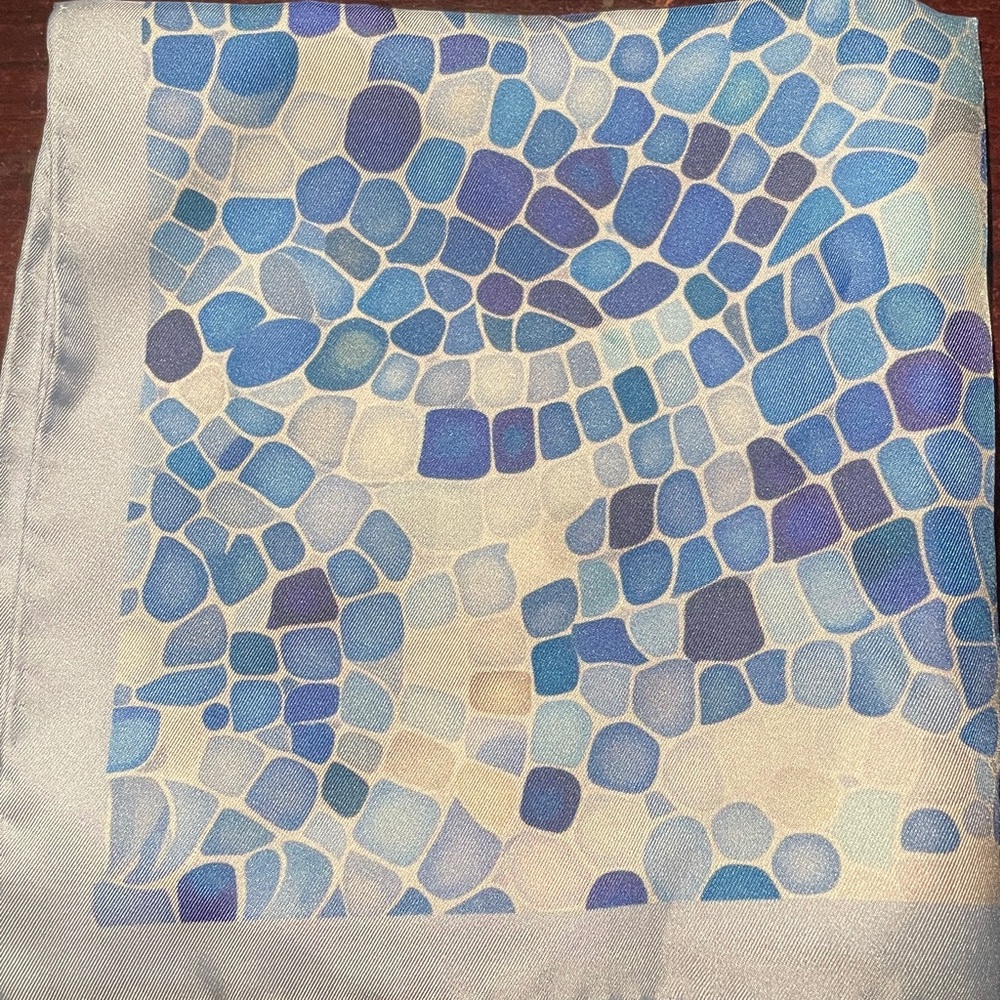 100% Silk Jo’s A Bank Blue Mosaic Pattern Square
